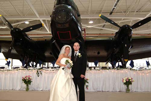 Необычная свадьба- самолёты