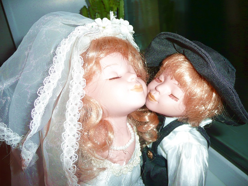необычная свадьба - поцелуй